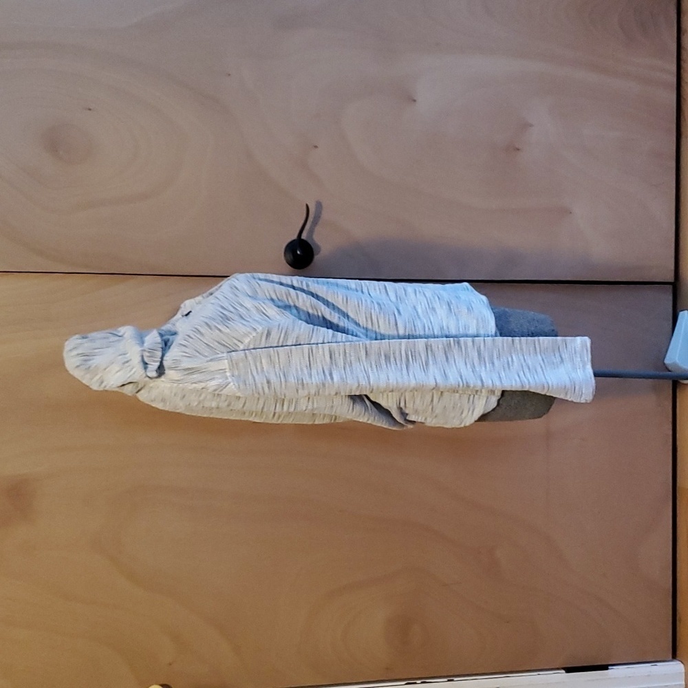 Hoodie Sweater - Picture 2 of 3